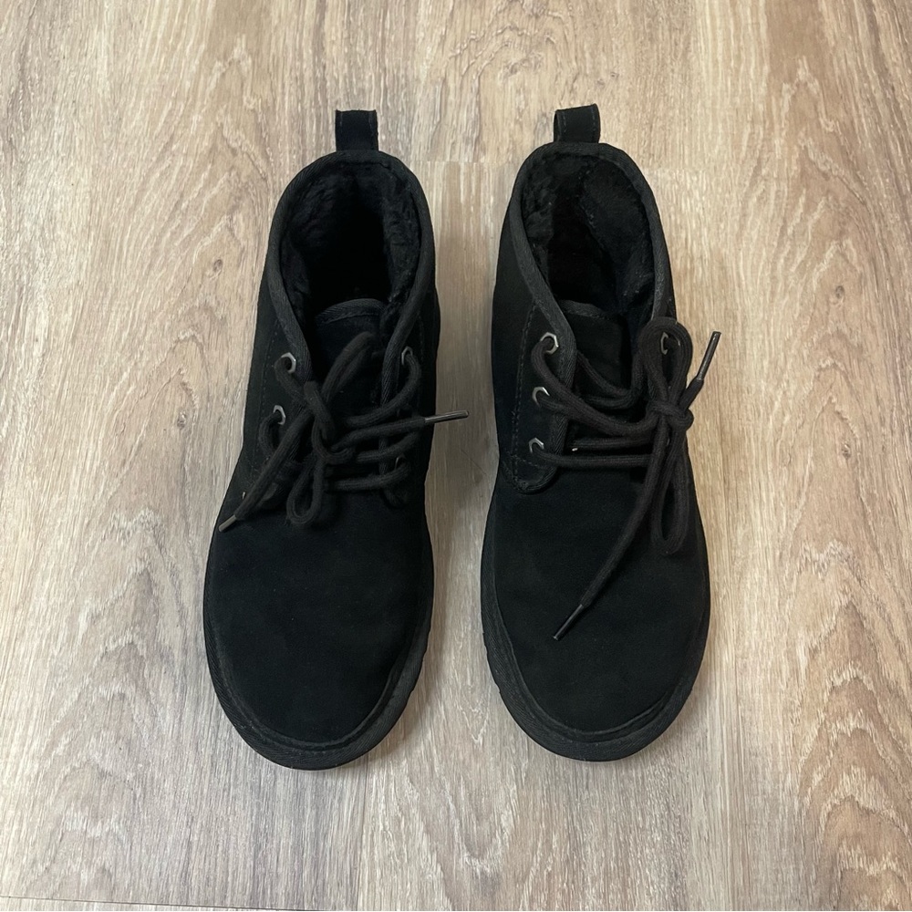 Black Uggs